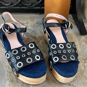 Rare Clone 70’s Y2K Wooden Sandals Denim Leather With Grometts size 5.5